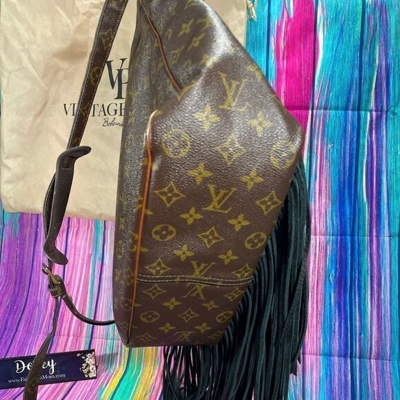 🔷️Louis Vuitton Vintage Boho Bag w/ Fringe - Picture 5 of 12